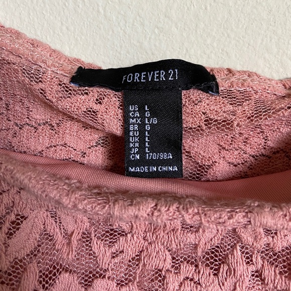 PINK BLUSH LACE CROP TOP🌸 - Picture 2 of 2